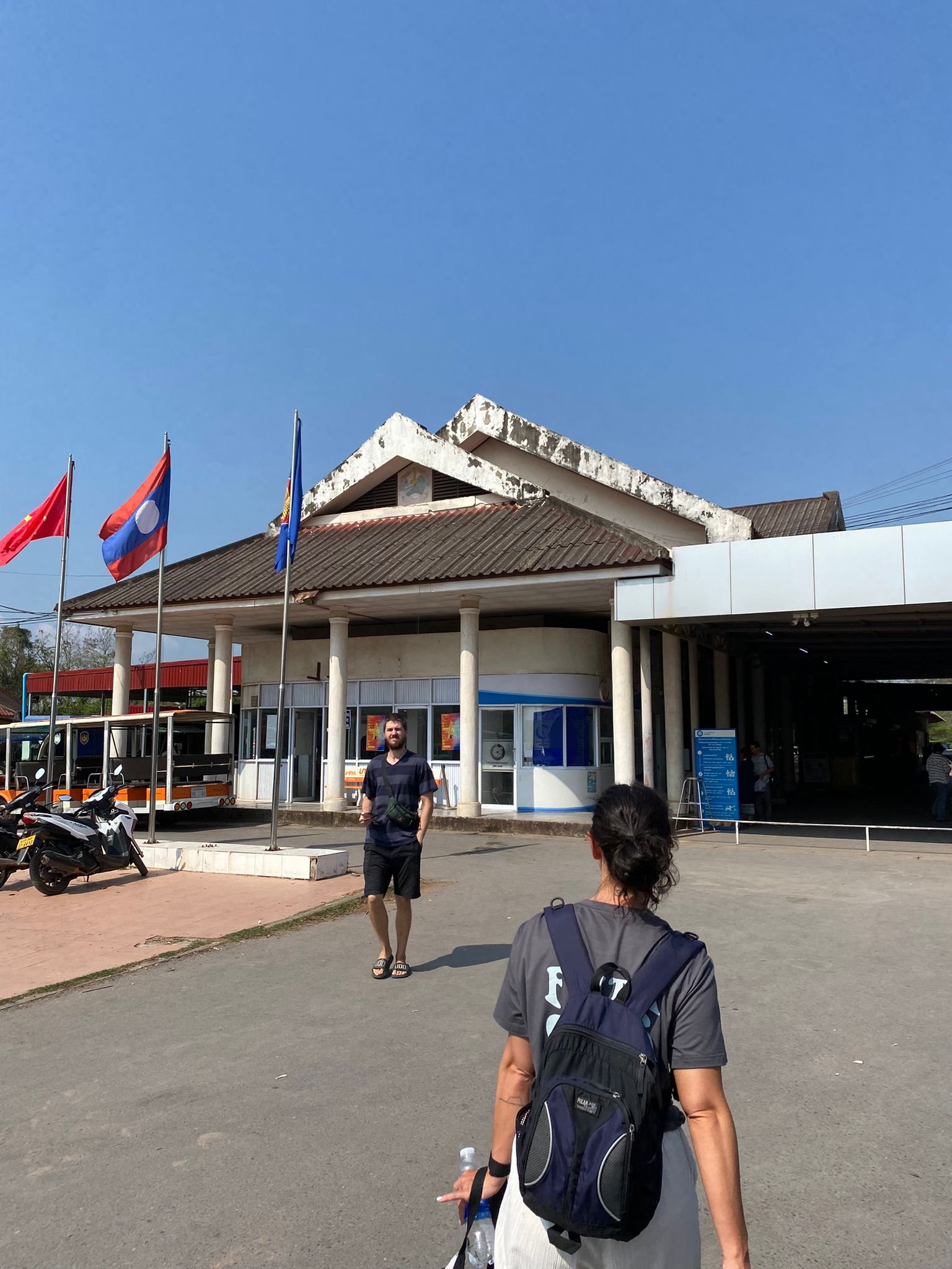 Quy Nhon visa run vehicle on the highlands road